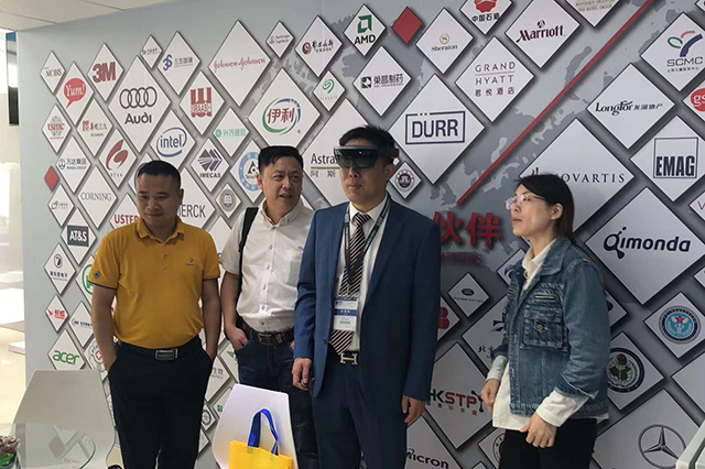 AR增強現實的工作原理、技術需求以及解決方案